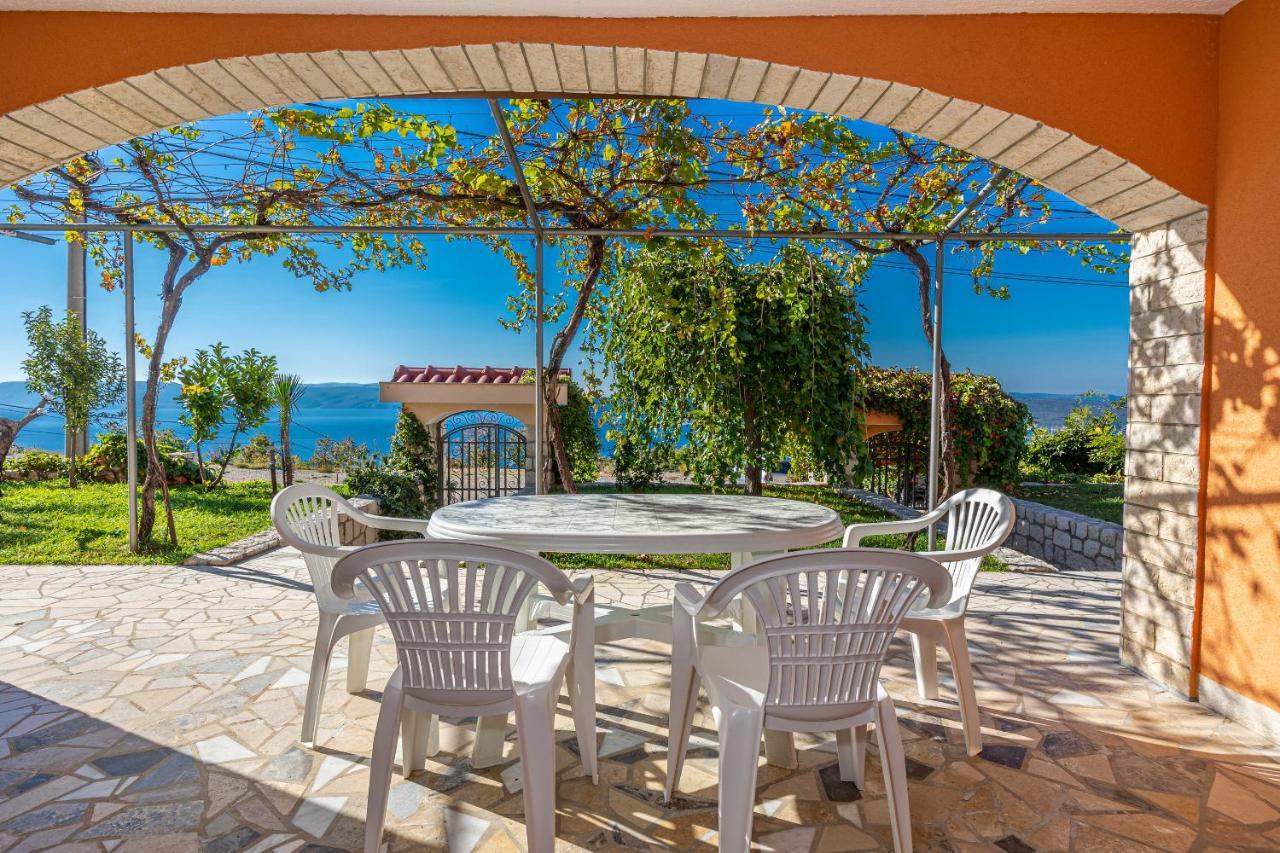 Apartments Francoise Цриквеница Экстерьер фото