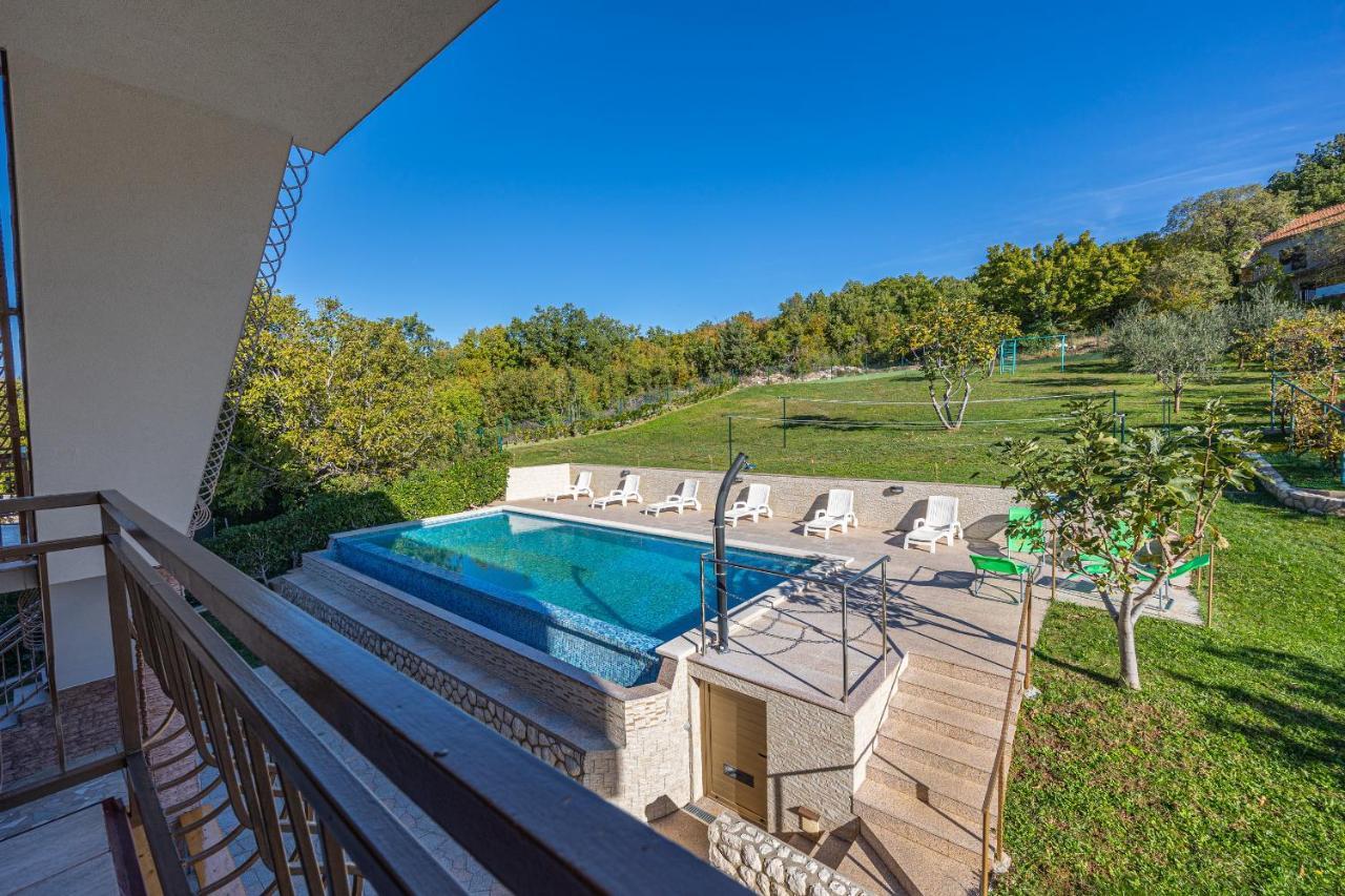 Apartments Francoise Цриквеница Экстерьер фото