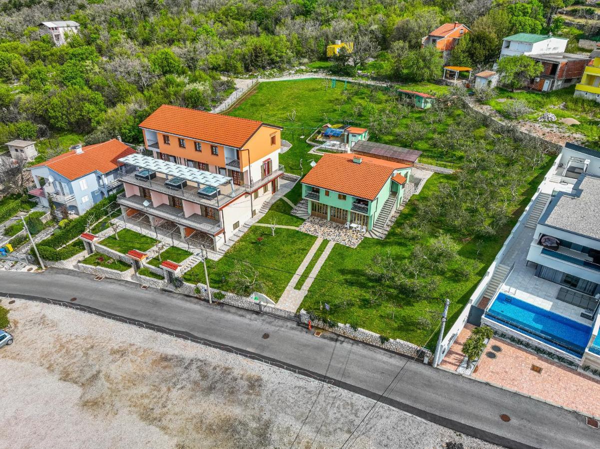 Apartments Francoise Цриквеница Экстерьер фото
