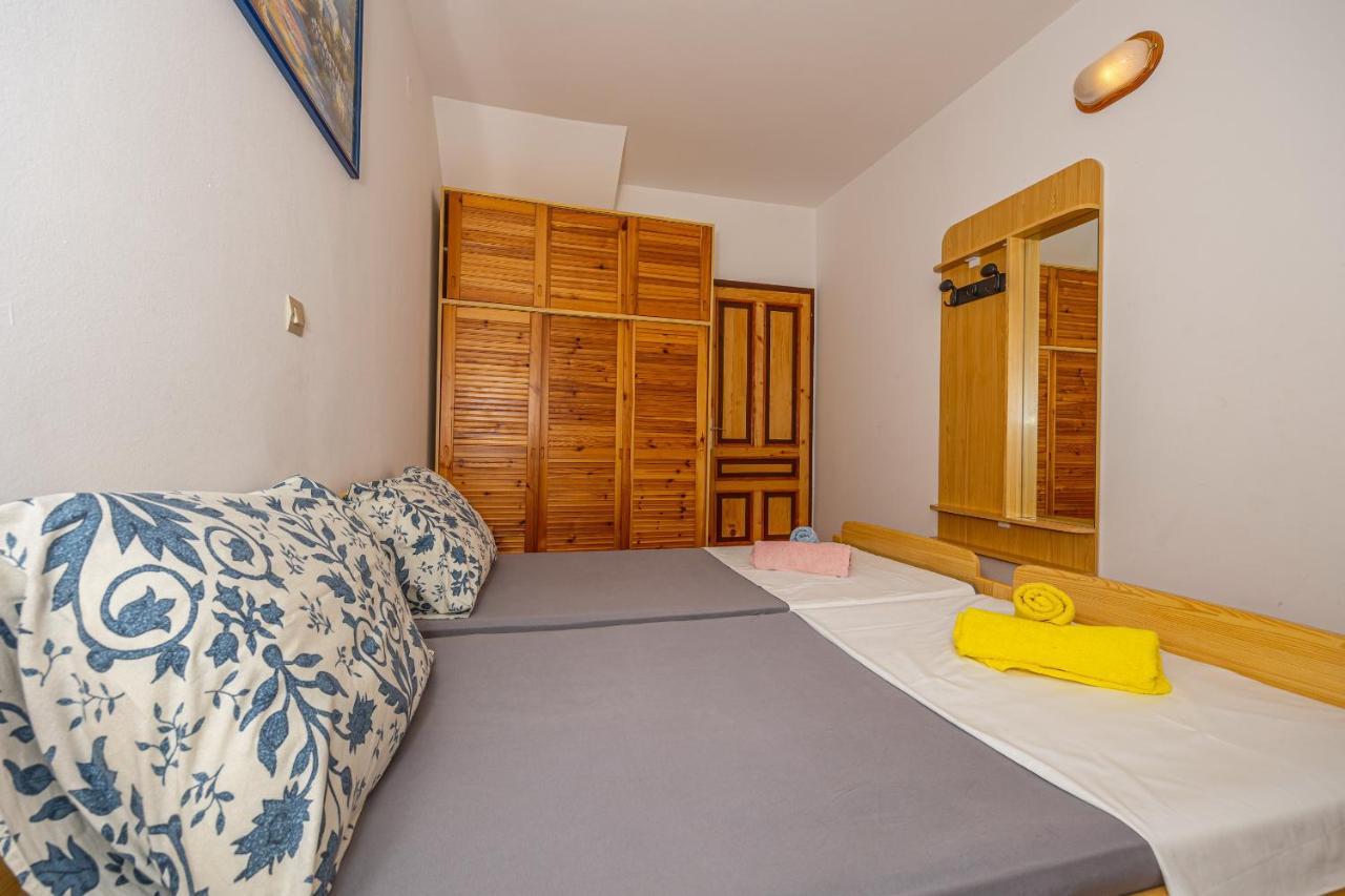 Apartments Francoise Цриквеница Экстерьер фото