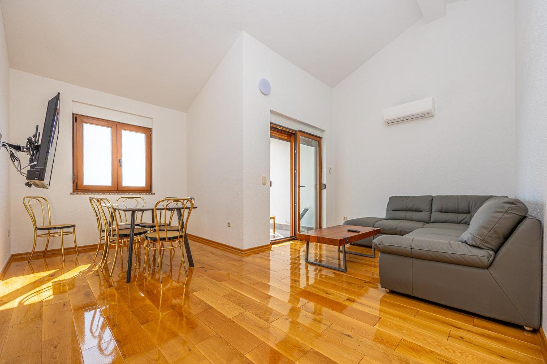 Apartments Francoise Цриквеница Экстерьер фото